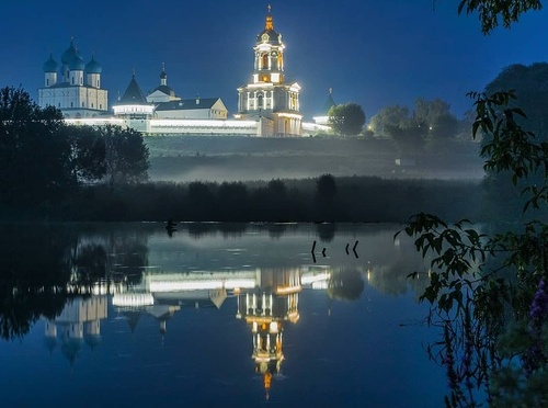 Архитектурно-художественное освещение стен и колокольни Высоцкого мужского монастыря